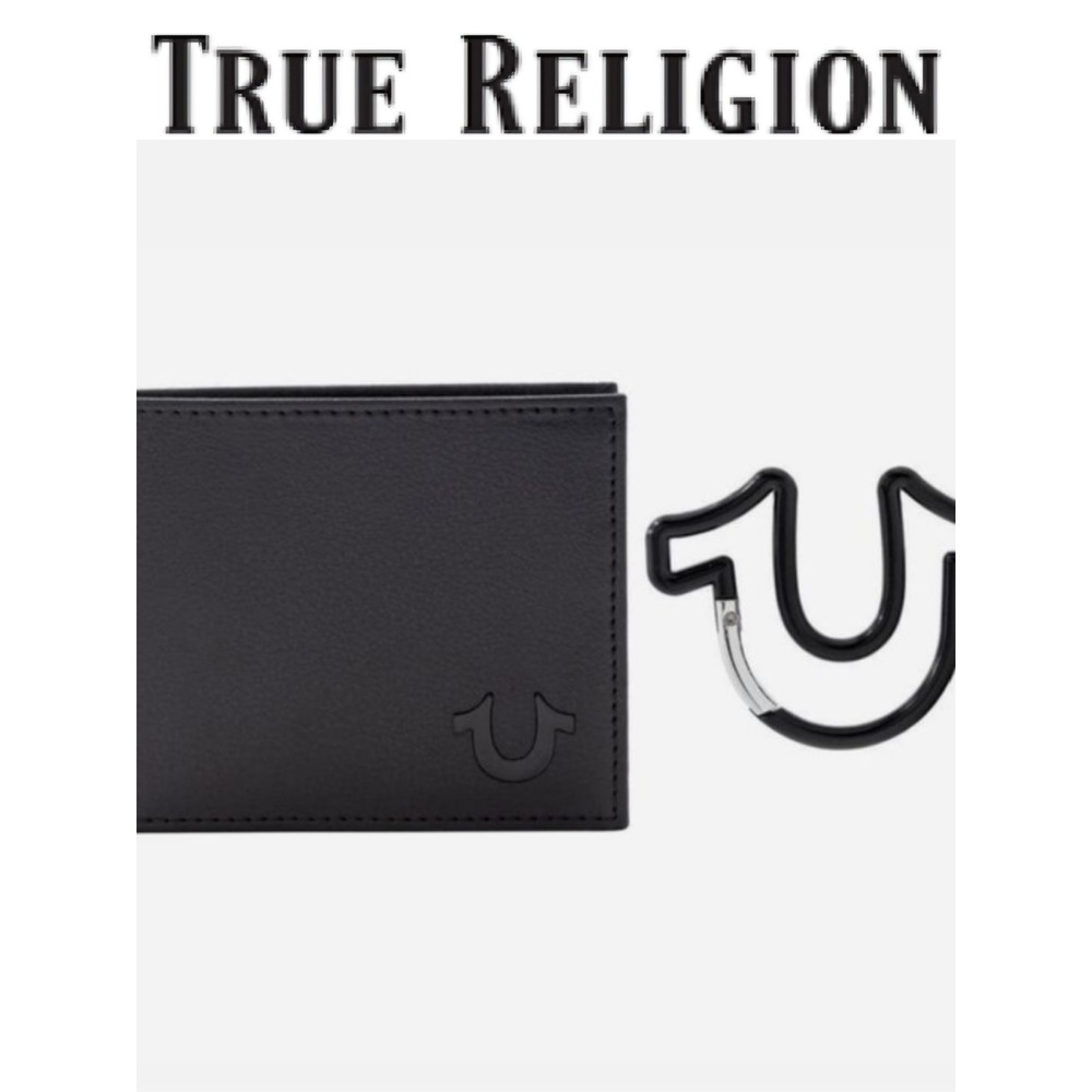 True Religion Altro Bifold Wallet & Horseshoe Carabiner Gift Set
